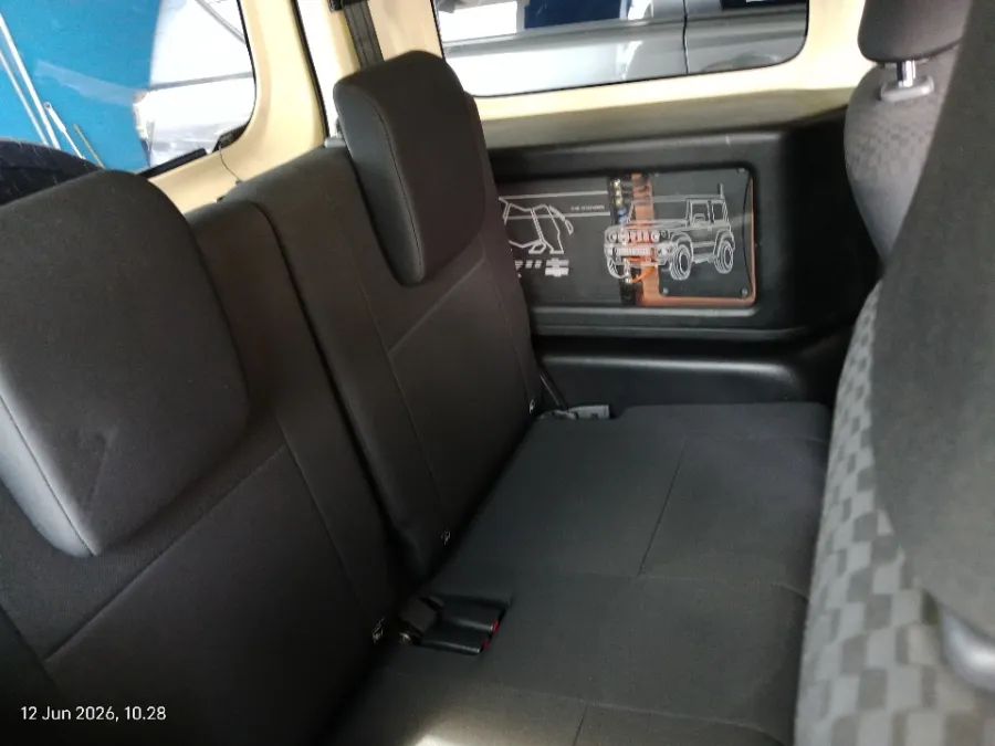 Foto Mobil Bekas Kabin Belakang Suzuki Jimny 1.5 4x4 tahun 2019