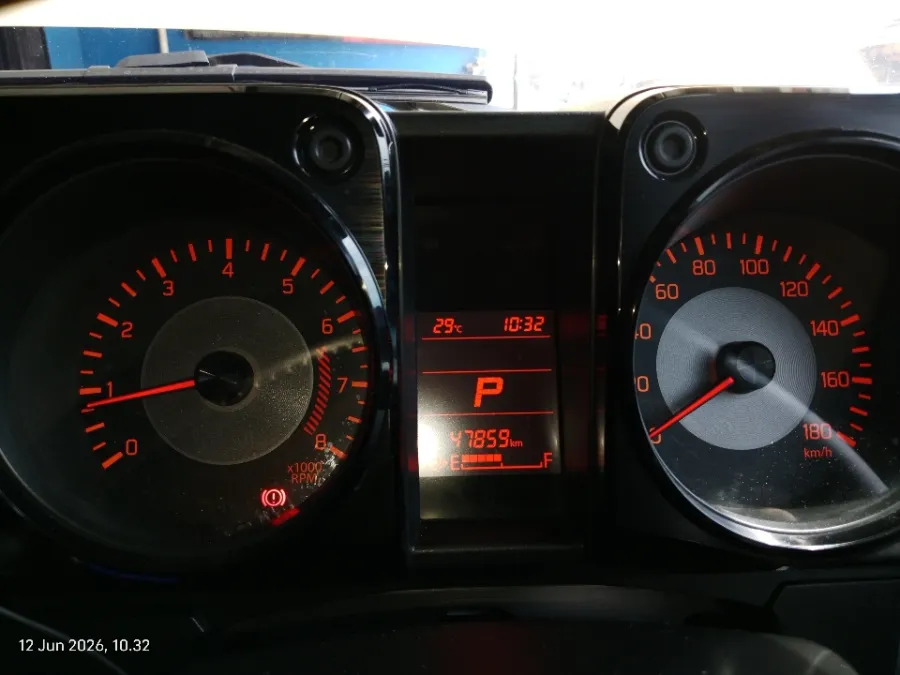 Foto Mobil Bekas Odometer Suzuki Jimny 1.5 4x4 tahun 2019
