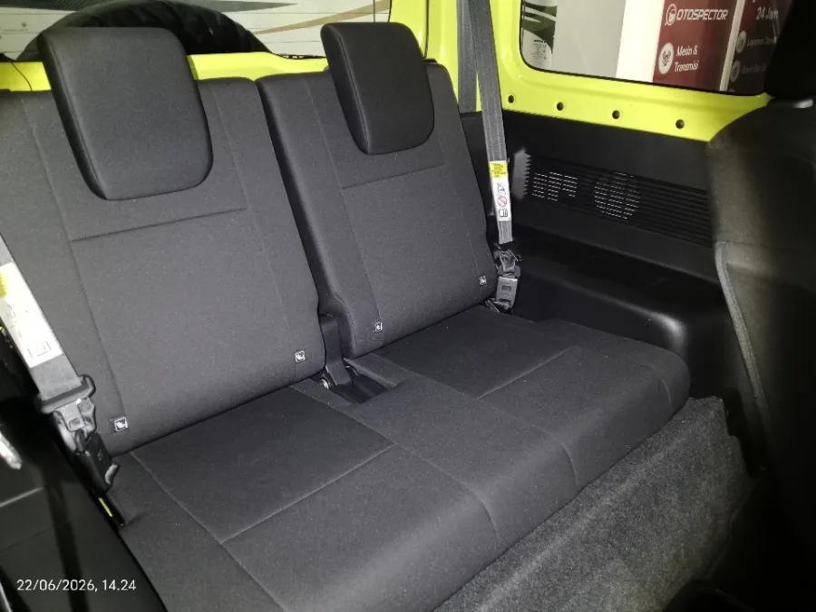 Foto Mobil Bekas Kabin Belakang Suzuki Jimny 1.5 4x4 tahun 2020