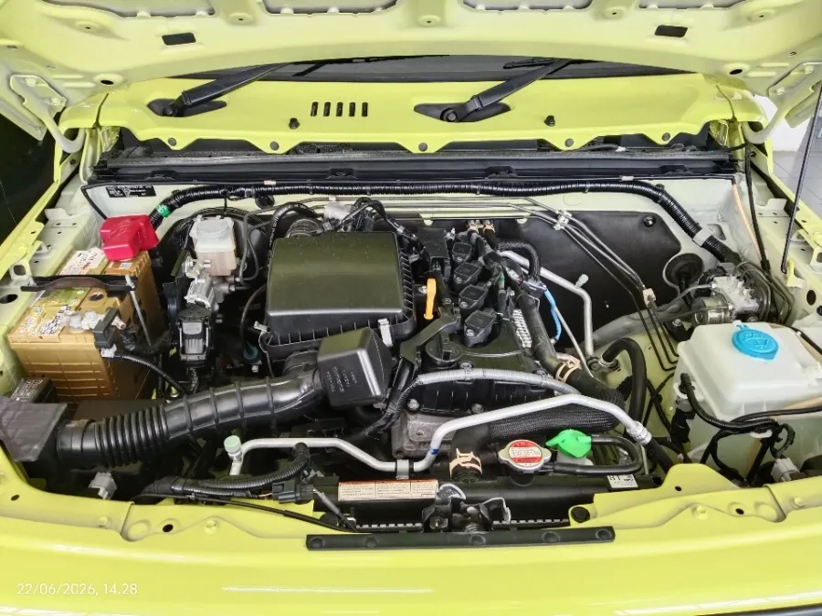 Foto Mobil Bekas Mesin Suzuki Jimny 1.5 4x4 tahun 2020