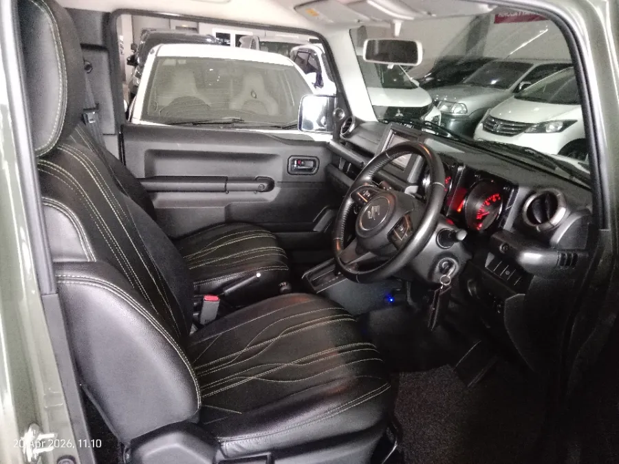 Foto Mobil Bekas Kabin Depan Suzuki Jimny 1.5 4x4 tahun 2021