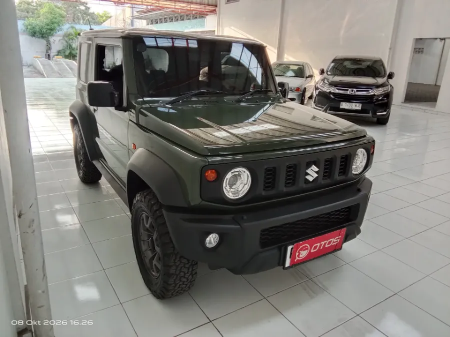 Foto Mobil Bekas Kanan Depan Suzuki Jimny 1.5 4x4 tahun 2022