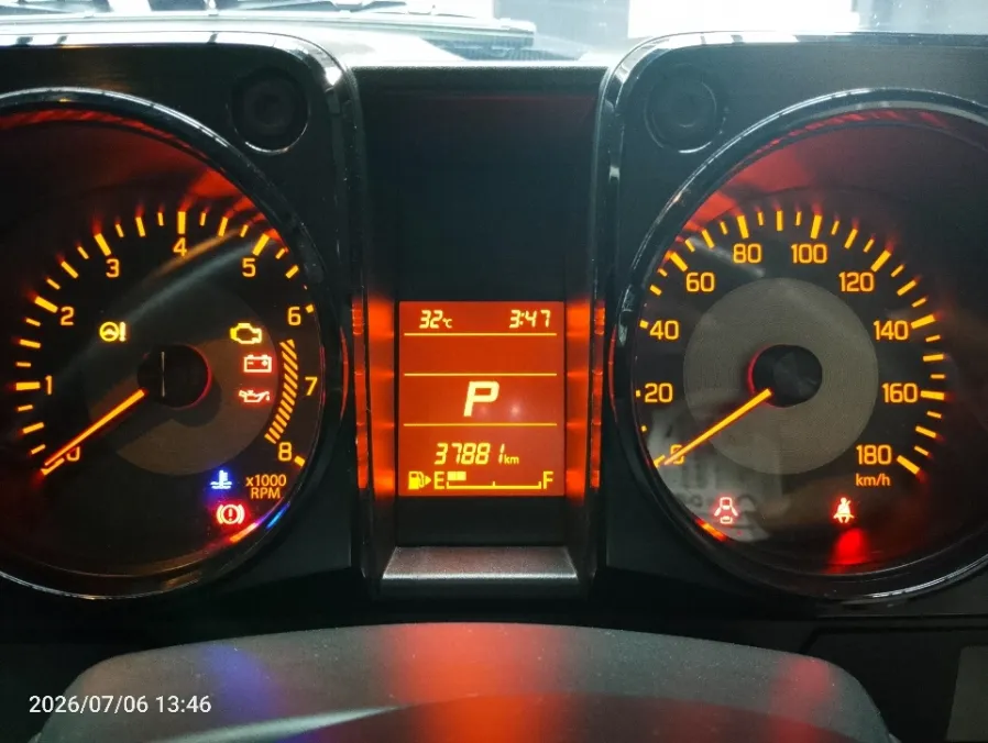 Foto Mobil Bekas Odometer Suzuki Jimny 1.5 4x4 tahun 2022