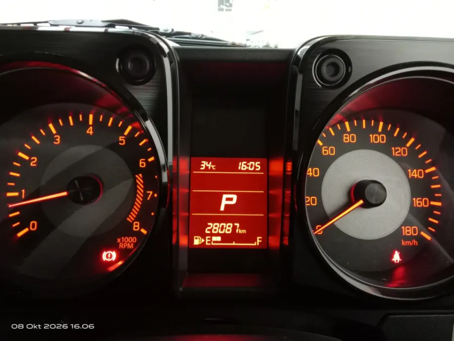 Foto Mobil Bekas Odometer Suzuki Jimny 1.5 4x4 tahun 2022
