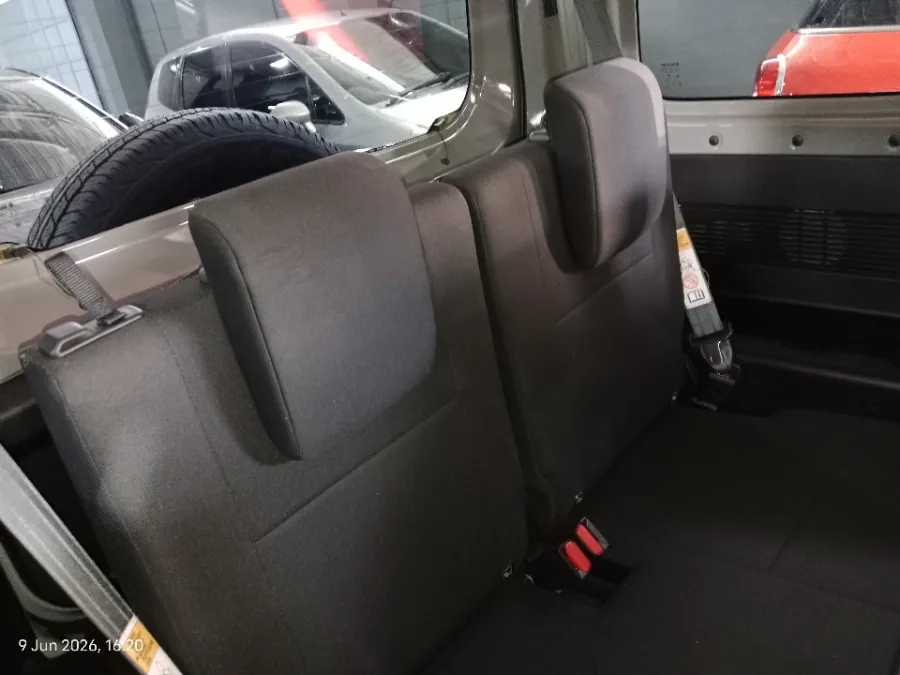 Foto Mobil Bekas Kabin Belakang Suzuki Jimny 1.5 4x4 tahun 2024