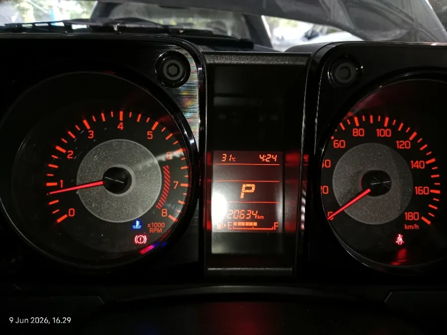Foto Mobil Bekas Odometer Suzuki Jimny 1.5 4x4 tahun 2024