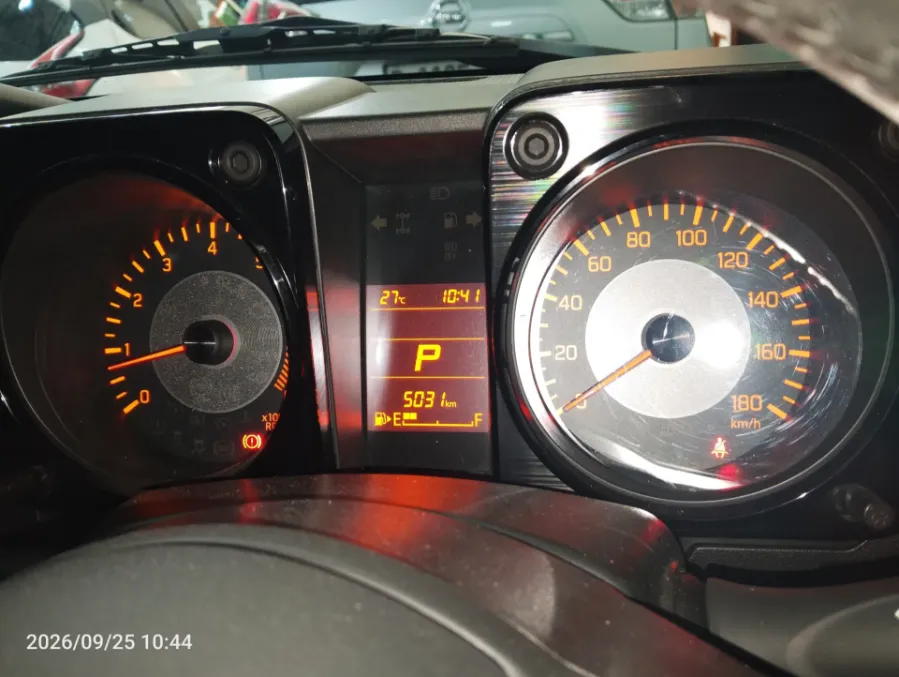 Foto Mobil Bekas Odometer Suzuki Jimny 1.5 4x4 tahun 2024