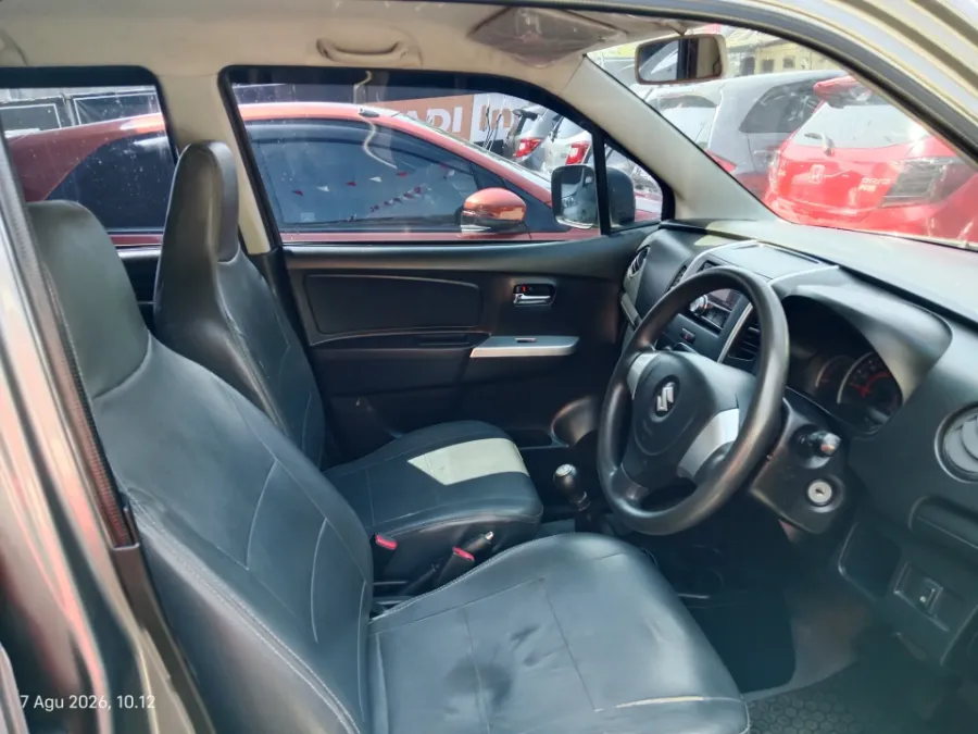 Foto Mobil Bekas Kabin Depan Suzuki Karimun Wagon R 1.0 tahun 2019