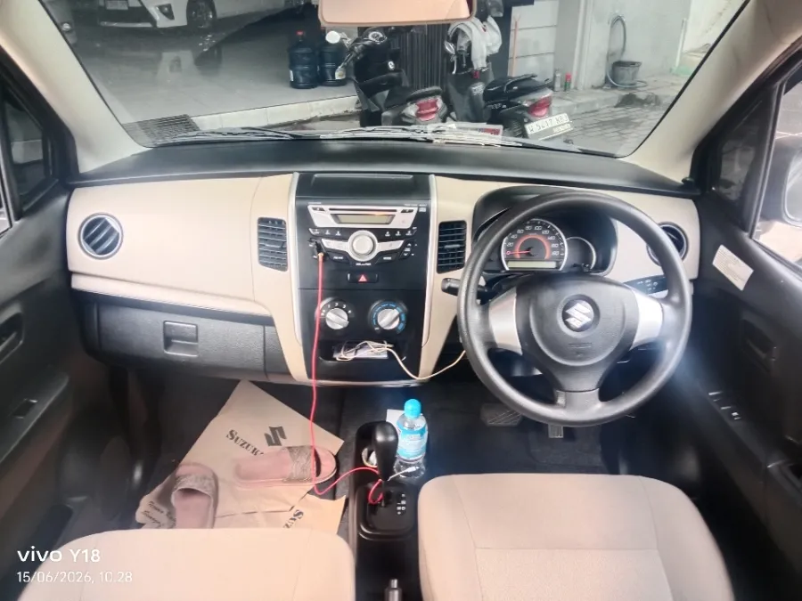 Foto Mobil Bekas Dashboard Suzuki Karimun Wagon R 1.0 GL tahun 2019