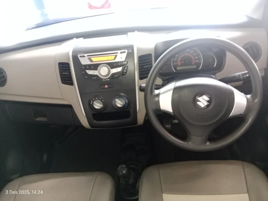 Foto Mobil Bekas Dashboard Suzuki Karimun Wagon R 1.0 GL tahun 2020