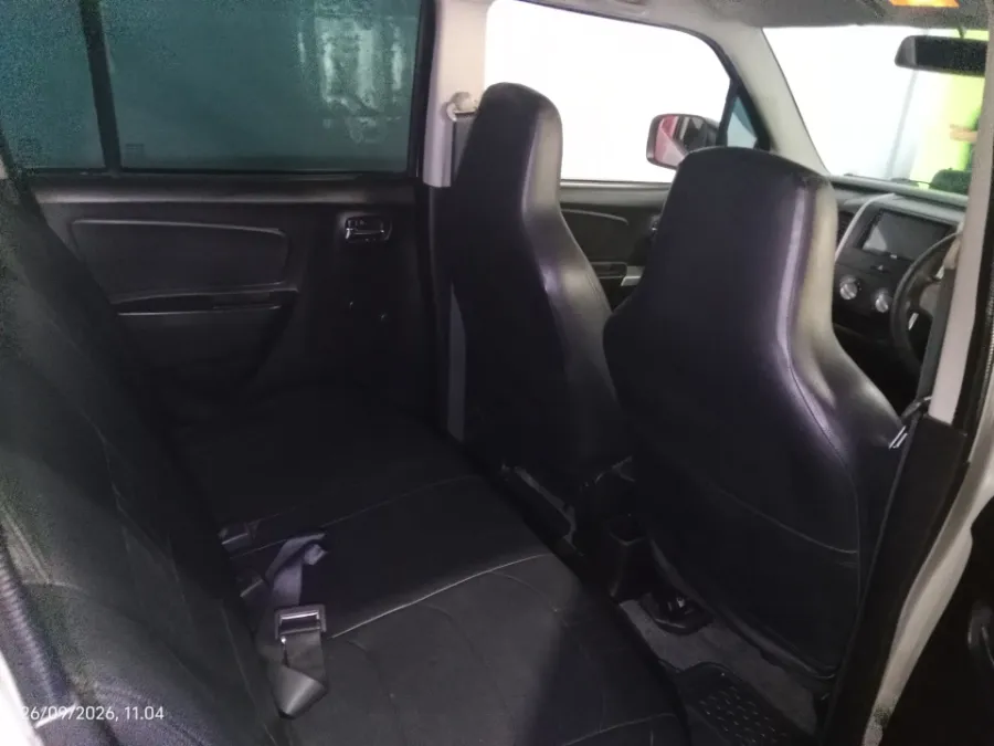 Foto Mobil Bekas Kabin Belakang Suzuki Karimun Wagon R 1.0 GS tahun 2017