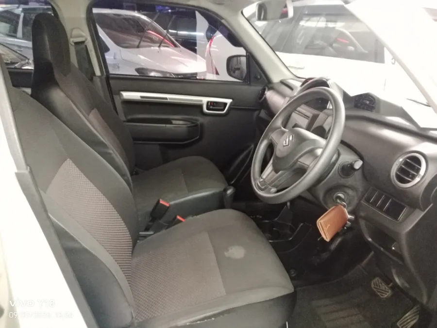 Foto Mobil Bekas Kabin Depan Suzuki S-Presso 1.0 AGS tahun 2022