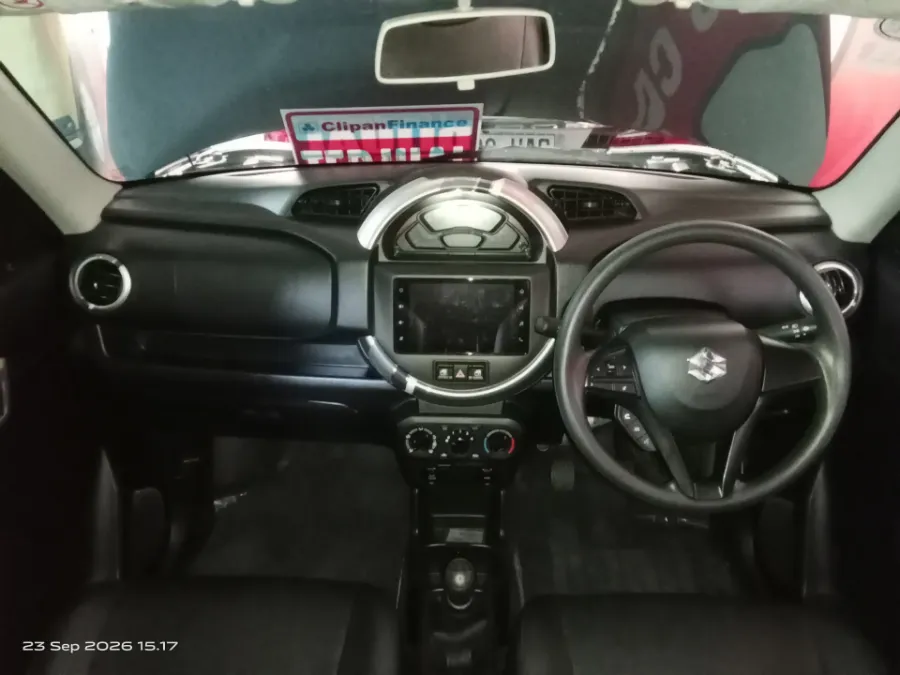Foto Mobil Bekas Dashboard Suzuki S-Presso 1.0 MT tahun 2024