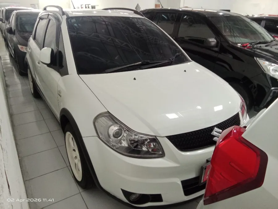 Foto Mobil Bekas Kanan Depan Suzuki SX4 1.5 Cross Over tahun 2013