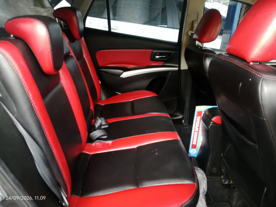 Foto Mobil Bekas Kabin Belakang Suzuki SX4 S-Cross 1.5 tahun 2016
