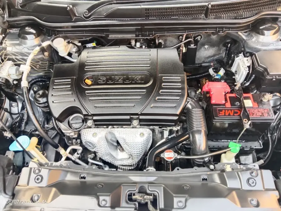 Foto Mobil Bekas Mesin Suzuki SX4 S-Cross 1.5 tahun 2017