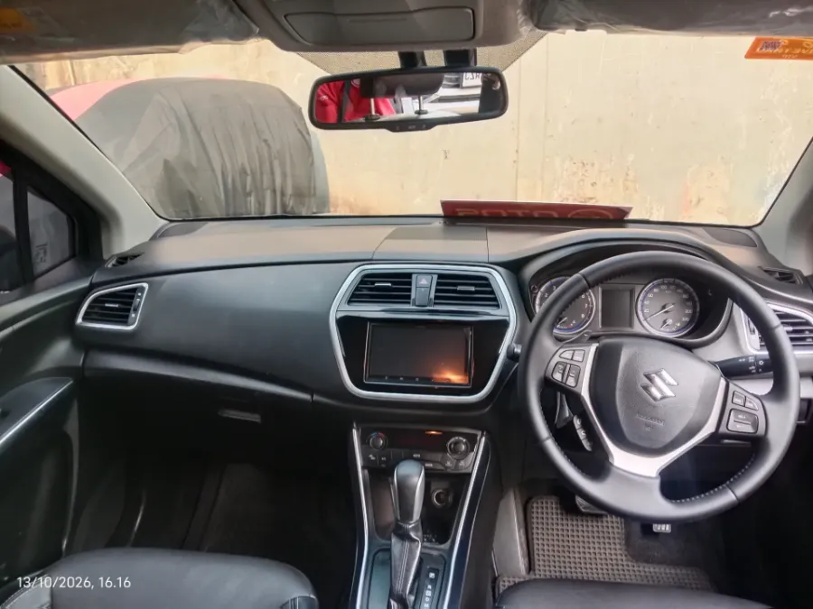 Foto Mobil Bekas Dashboard Suzuki SX4 S-Cross 1.5 tahun 2018