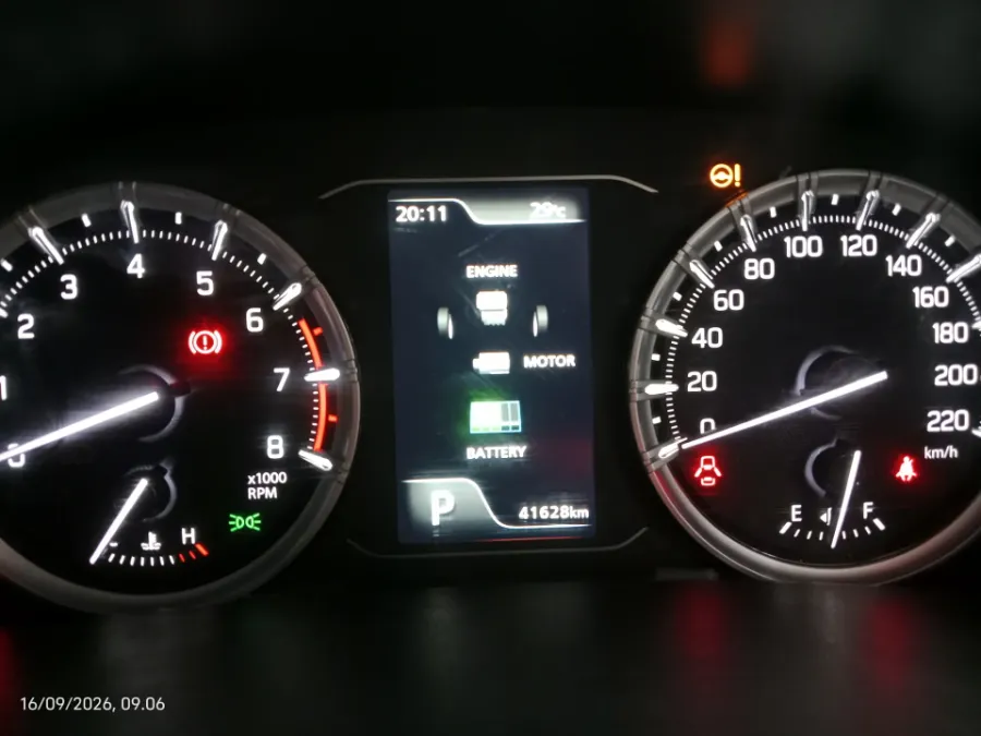 Foto Mobil Bekas Odometer Suzuki Vitara 1.5 tahun 2023