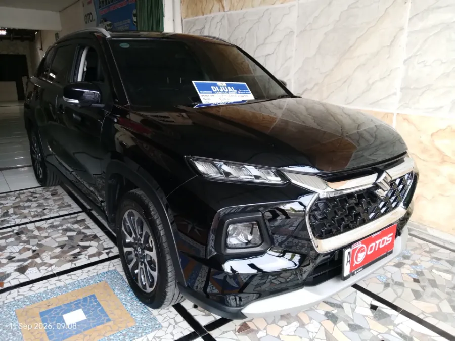 Foto Mobil Bekas Kanan Depan Suzuki Vitara 1.5 tahun 2024