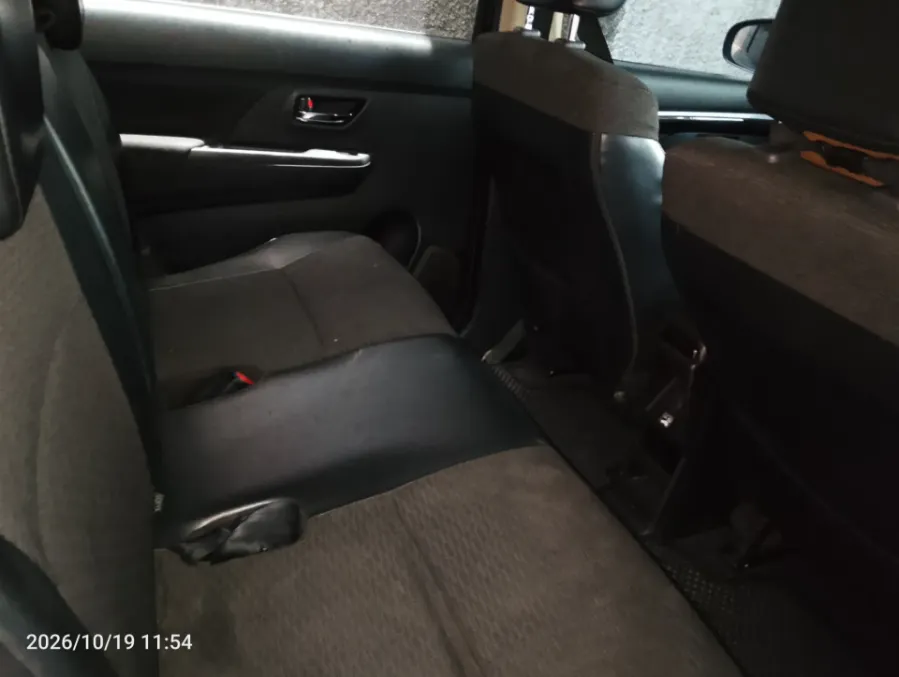 Foto Mobil Bekas Kabin Belakang Suzuki XL7 1.5 tahun 2021