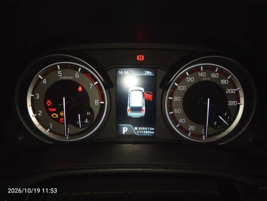 Foto Mobil Bekas Odometer Suzuki XL7 1.5 tahun 2021