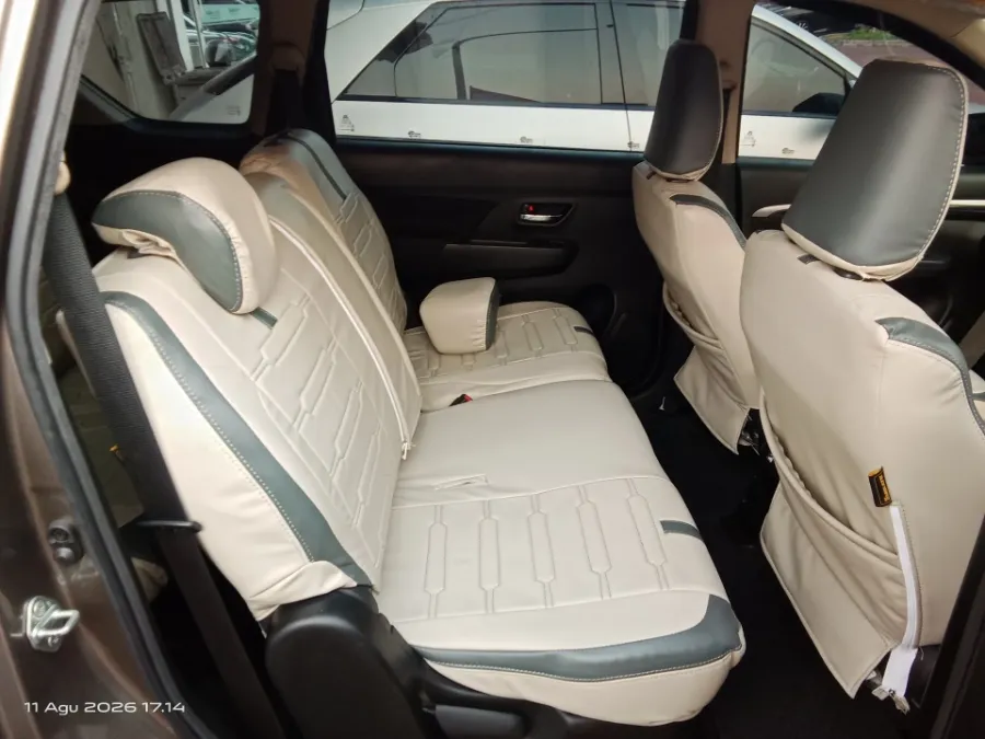 Foto Mobil Bekas Kabin Belakang Suzuki XL7 1.5 tahun 2022