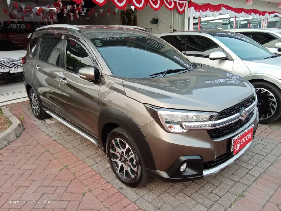 Foto Mobil Bekas Kanan Depan Suzuki XL7 1.5 tahun 2022