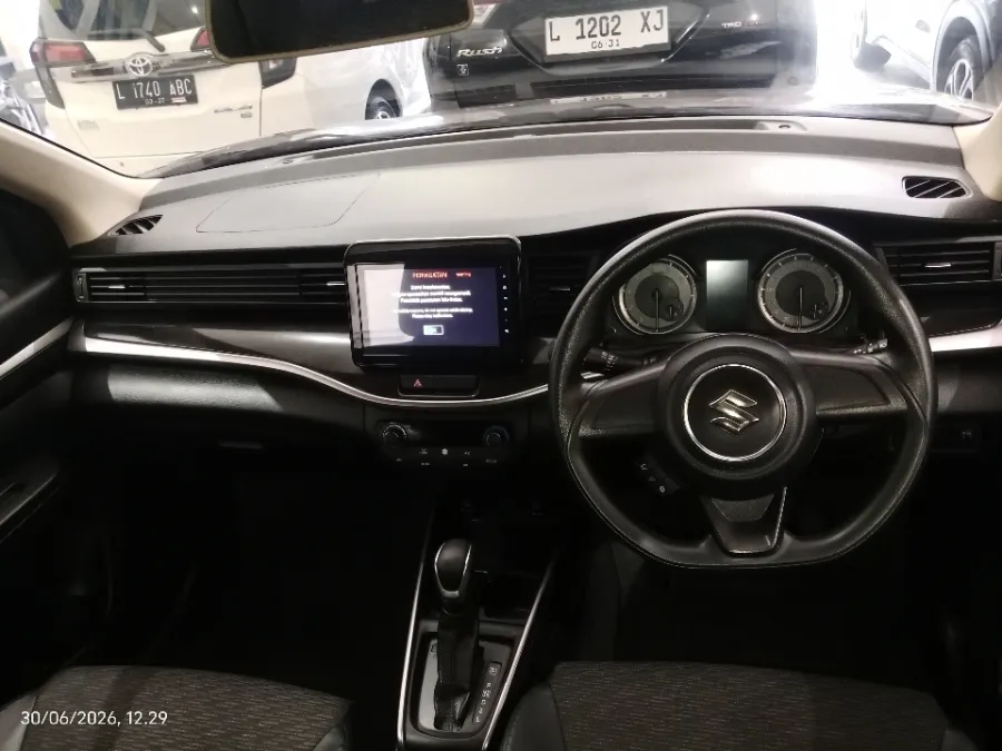 Foto Mobil Bekas Dashboard Suzuki XL7 1.5 tahun 2023