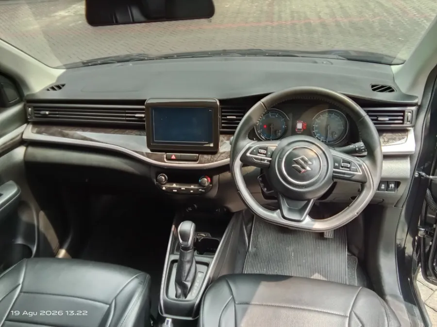 Foto Mobil Bekas Dashboard Suzuki XL7 1.5 tahun 2023