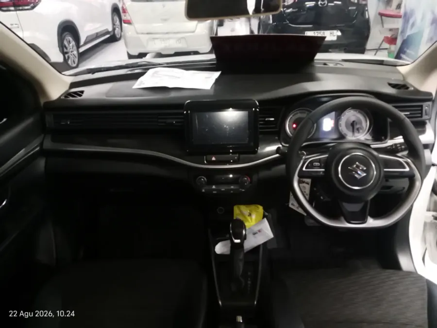 Foto Mobil Bekas Dashboard Suzuki XL7 1.5 tahun 2023