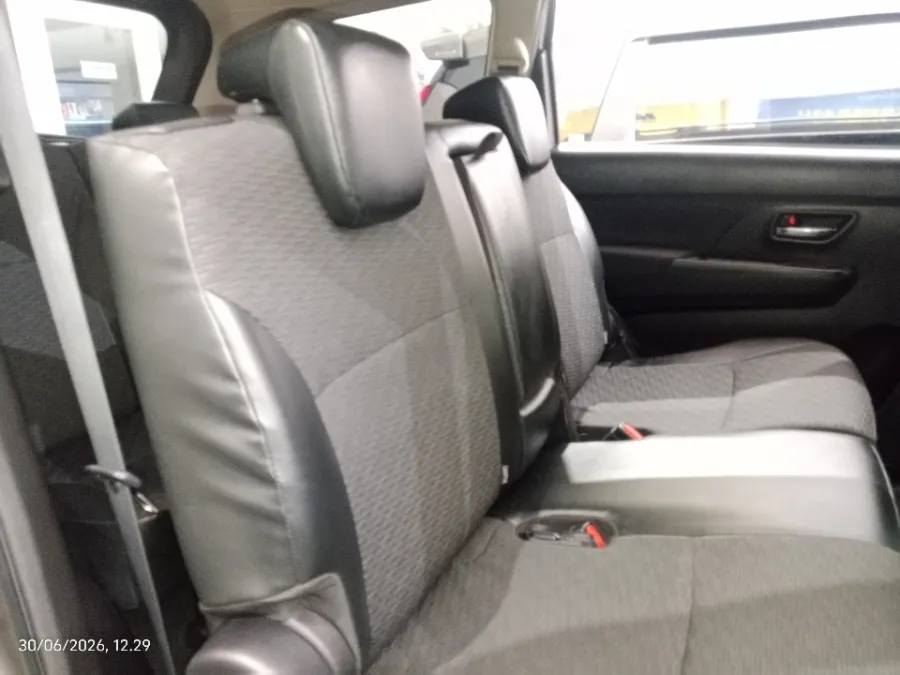 Foto Mobil Bekas Kabin Belakang Suzuki XL7 1.5 tahun 2023