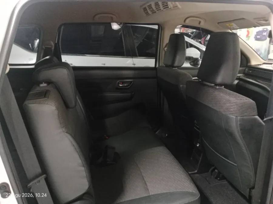 Foto Mobil Bekas Kabin Belakang Suzuki XL7 1.5 tahun 2023