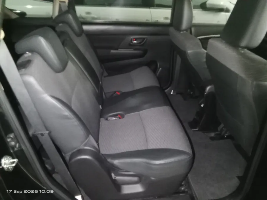 Foto Mobil Bekas Kabin Belakang Suzuki XL7 1.5 tahun 2023