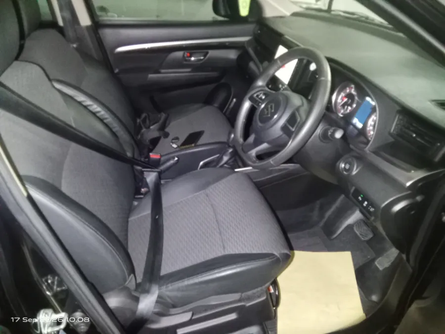 Foto Mobil Bekas Kabin Depan Suzuki XL7 1.5 tahun 2023
