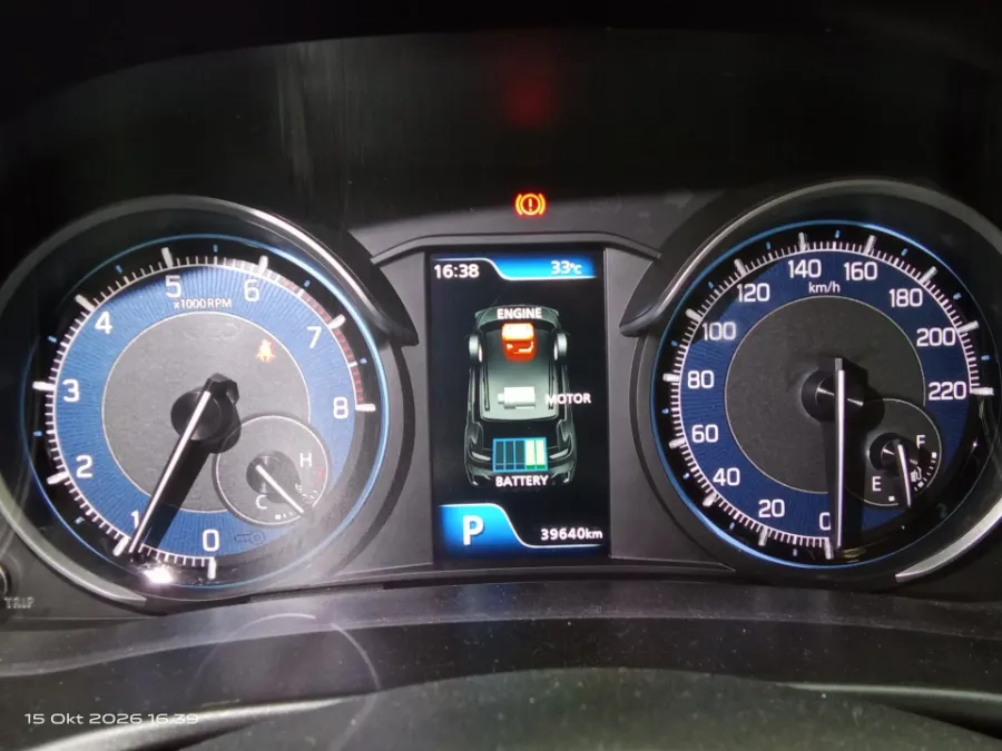 Foto Mobil Bekas Odometer Suzuki XL7 1.5 tahun 2023