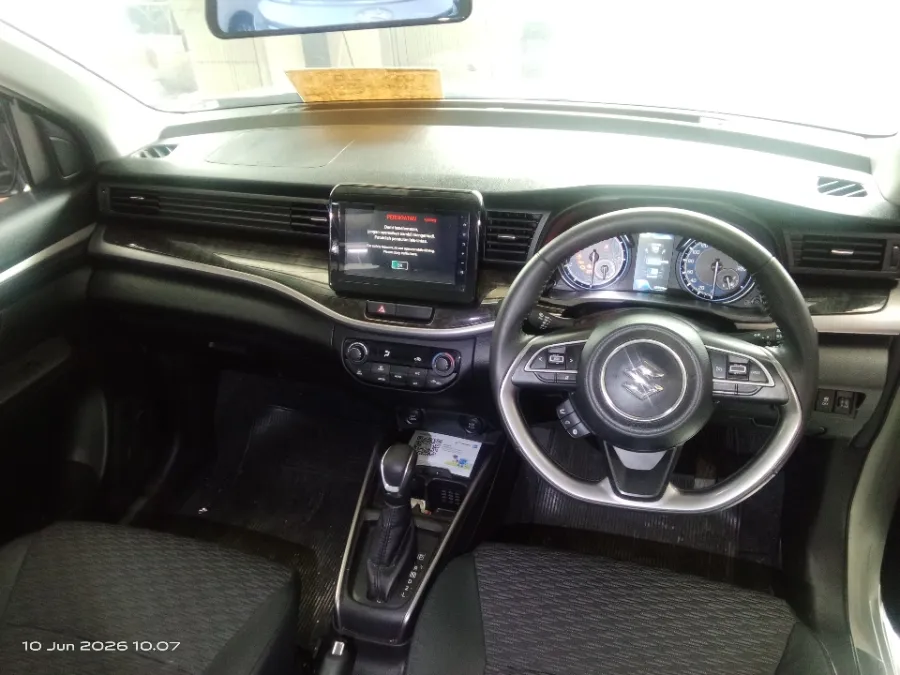 Foto Mobil Bekas Dashboard Suzuki XL7 1.5 tahun 2024