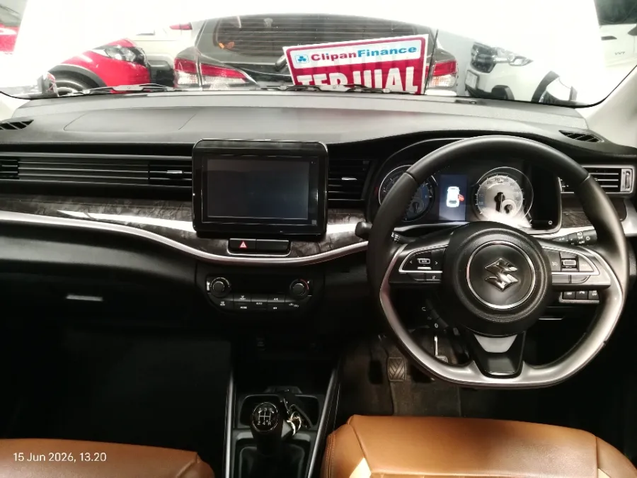 Foto Mobil Bekas Dashboard Suzuki XL7 1.5 tahun 2024