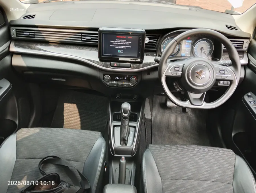 Foto Mobil Bekas Dashboard Suzuki XL7 1.5 tahun 2024