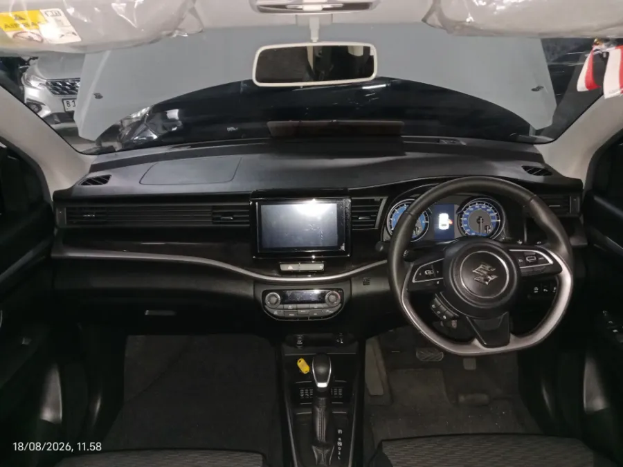 Foto Mobil Bekas Dashboard Suzuki XL7 1.5 tahun 2024