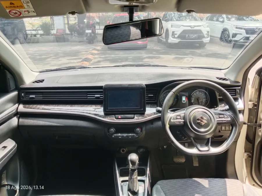 Foto Mobil Bekas Dashboard Suzuki XL7 1.5 tahun 2024