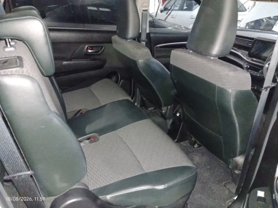 Foto Mobil Bekas Kabin Belakang Suzuki XL7 1.5 tahun 2024