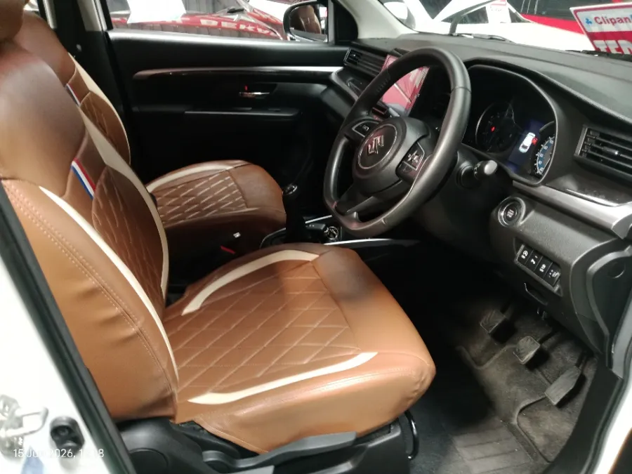 Foto Mobil Bekas Kabin Depan Suzuki XL7 1.5 tahun 2024