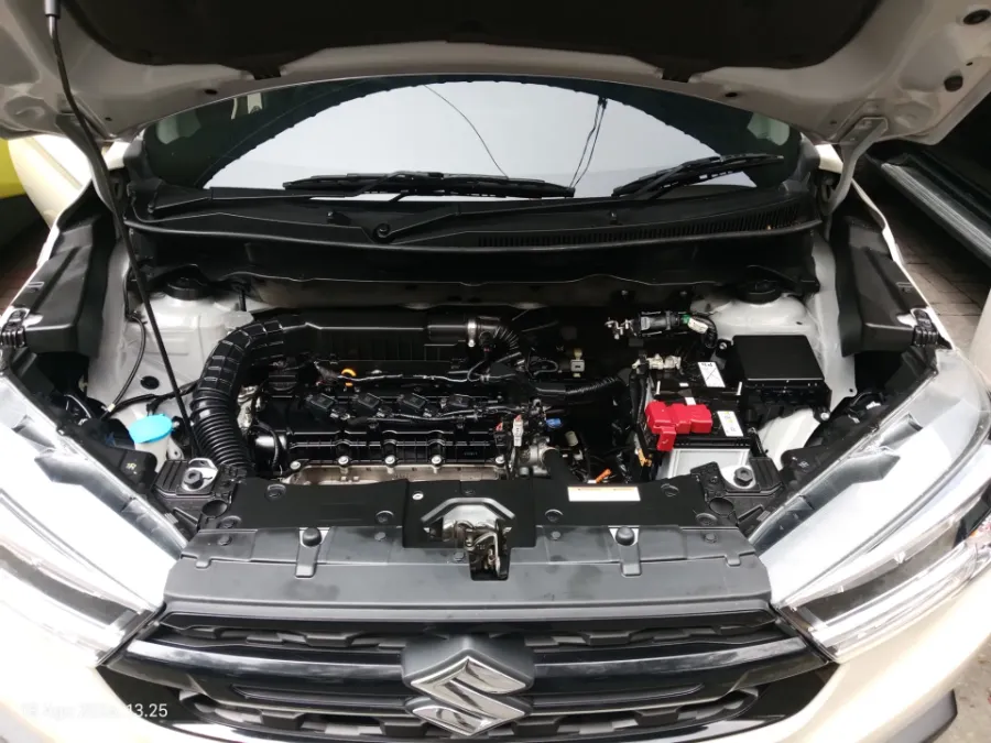 Foto Mobil Bekas Mesin Suzuki XL7 1.5 tahun 2024