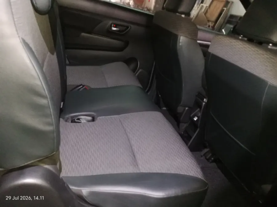 Foto Mobil Bekas Kabin Belakang Suzuki XL7 1.5 tahun 2025