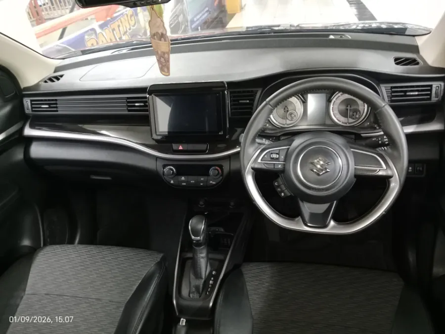 Foto Mobil Bekas Dashboard Suzuki XL7 1.5 Alpha tahun 2020