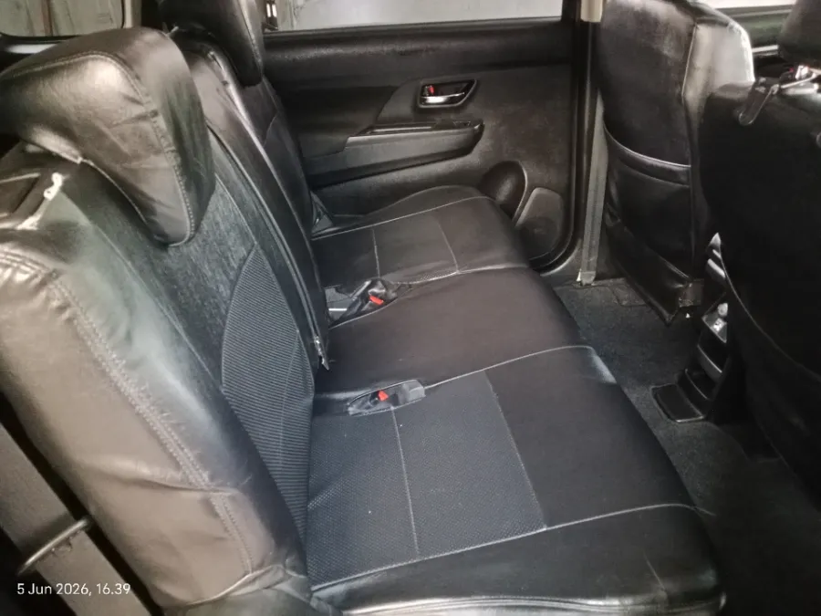 Foto Mobil Bekas Kabin Belakang Suzuki XL7 1.5 Alpha tahun 2020