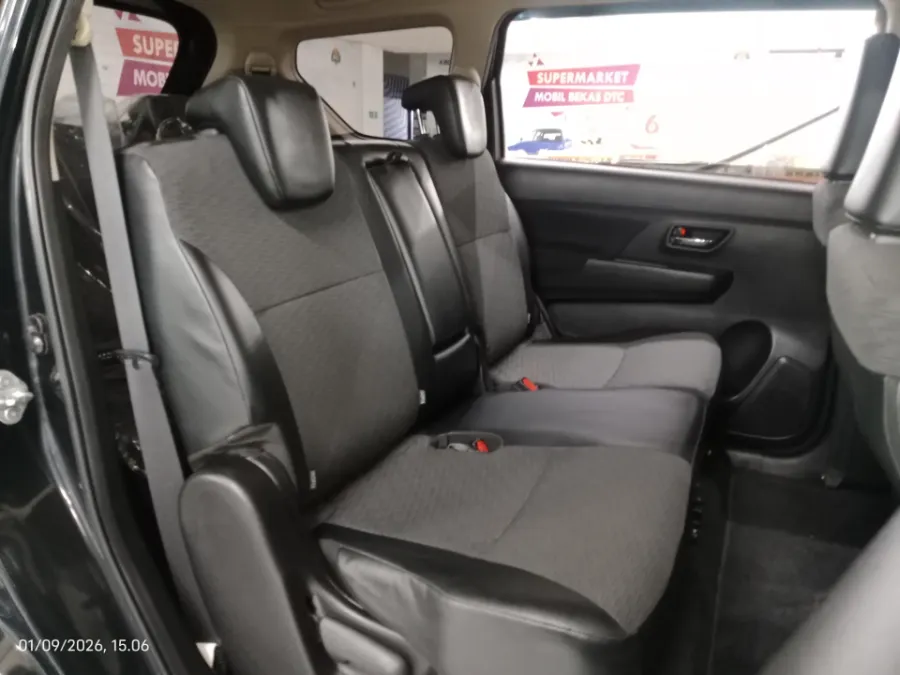 Foto Mobil Bekas Kabin Belakang Suzuki XL7 1.5 Alpha tahun 2020