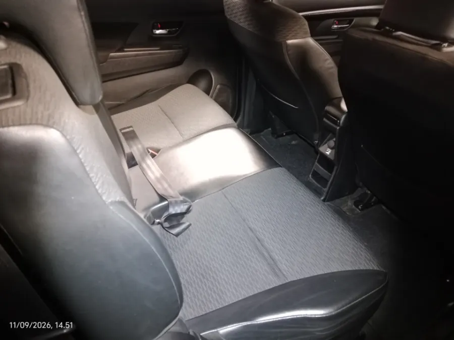 Foto Mobil Bekas Kabin Belakang Suzuki XL7 1.5 Alpha tahun 2020