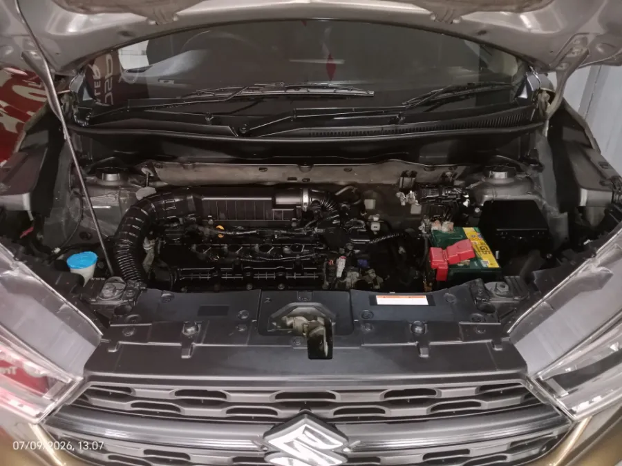 Foto Mobil Bekas Mesin Suzuki XL7 1.5 Alpha tahun 2020