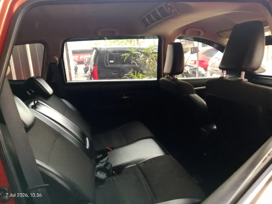 Foto Mobil Bekas Kabin Belakang Suzuki XL7 1.5 Alpha tahun 2021